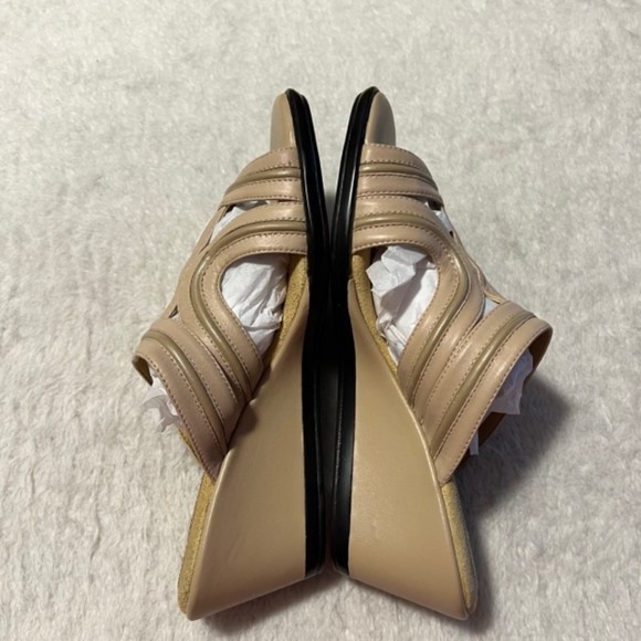 Softspots Beige Slip On Leather Wedge Sandals Pillowtop Technology Size 8 - Picture 5 of 12